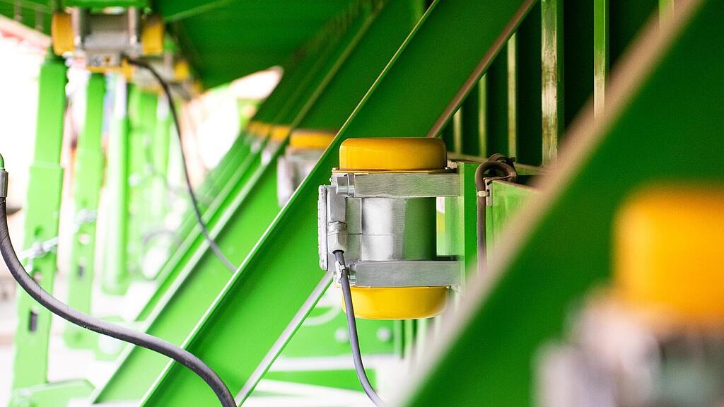 Vibratore esterno Wacker Neuson in uso.