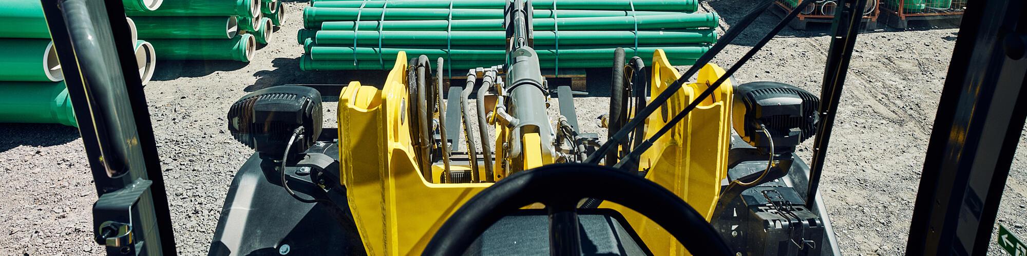 Optimierte Rundumsicht aus dem Fahrerstand eines Hochleistungs-Radladers von Wacker Neuson.